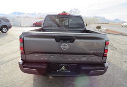 2022 Nissan Frontier - Image 11