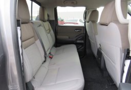 2022 Nissan Frontier - Image 27