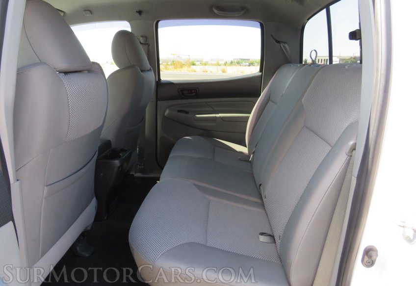2013 Toyota Tacoma - Image 25