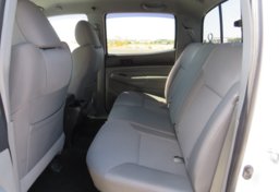 2013 Toyota Tacoma - Image 25