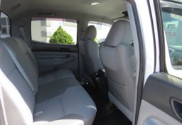 2013 Toyota Tacoma - Image 27