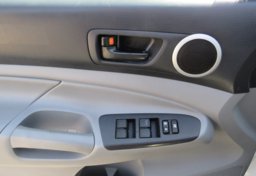 2013 Toyota Tacoma - Image 44