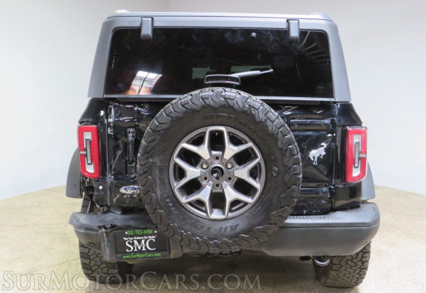 2023 Ford Bronco - Image 10