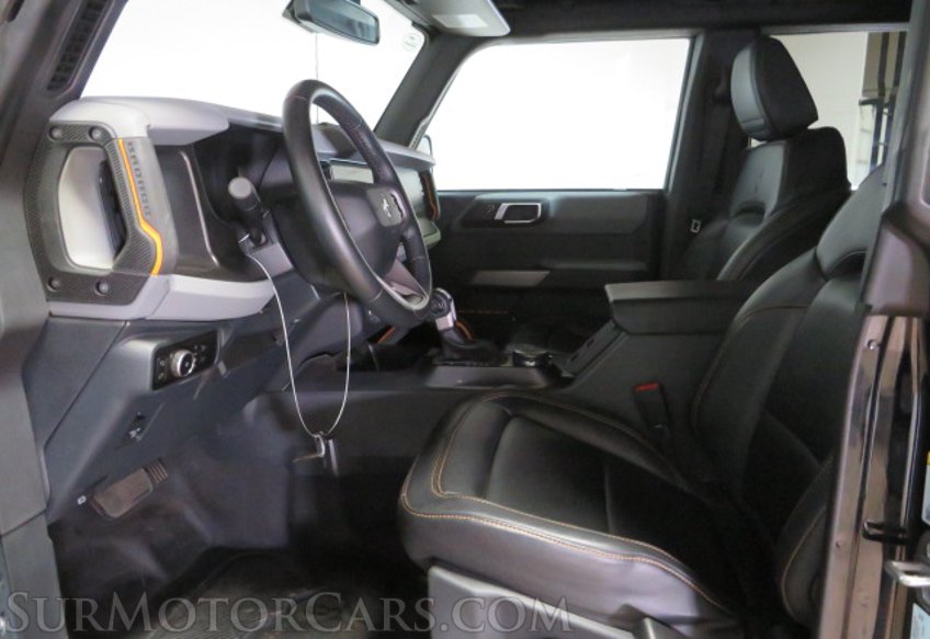 2023 Ford Bronco - Image 25