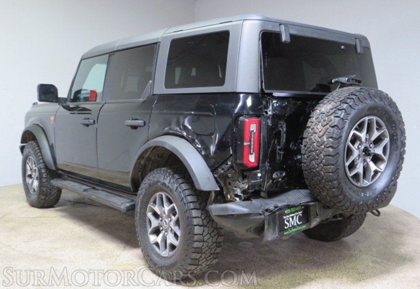 2023 Ford Bronco - Image 8