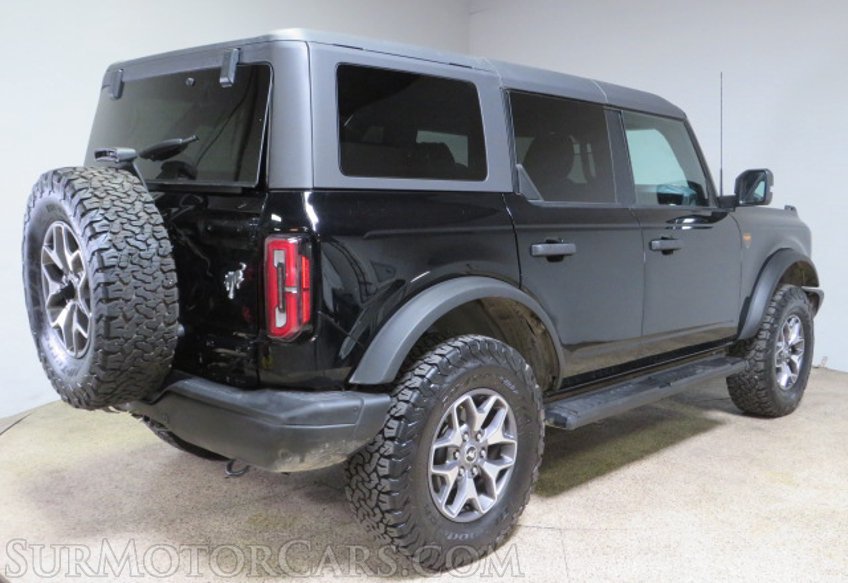 2023 Ford Bronco - Image 7