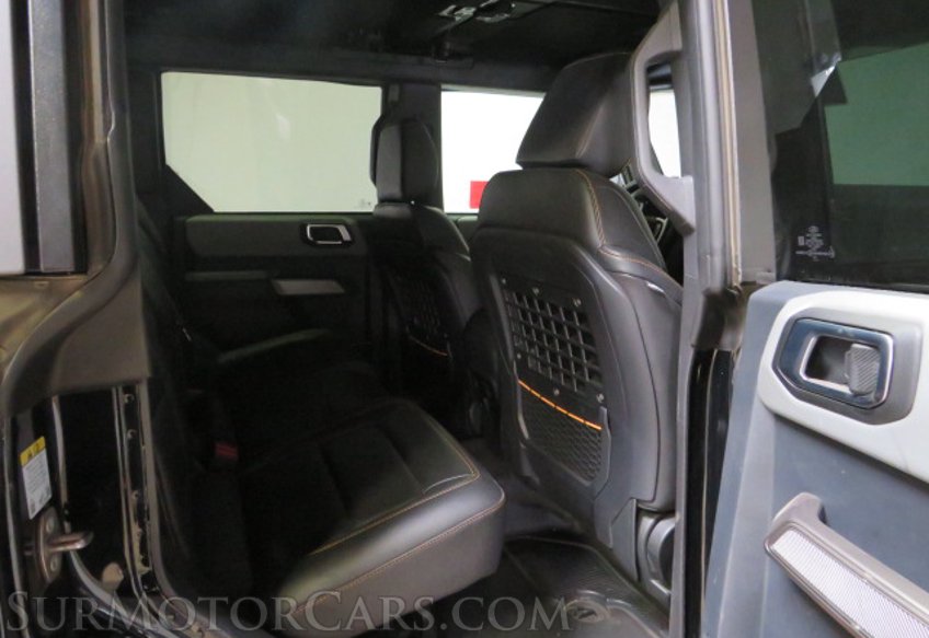 2023 Ford Bronco - Image 30