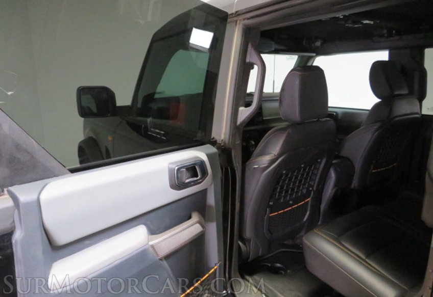 2023 Ford Bronco - Image 21