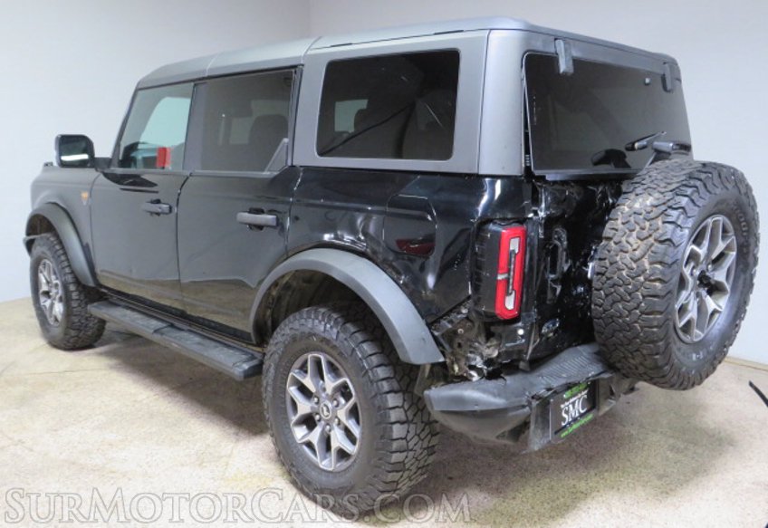 2023 Ford Bronco - Image 6