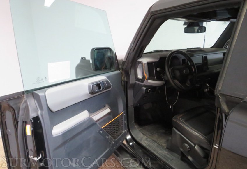 2023 Ford Bronco - Image 19