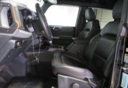 2023 Ford Bronco - Image 23