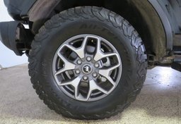2023 Ford Bronco - Image 17