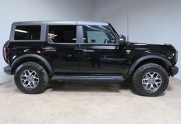 2023 Ford Bronco - Image 11