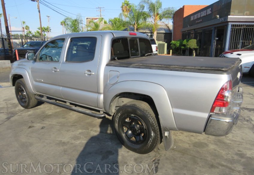 2015 Toyota Tacoma - Image 7