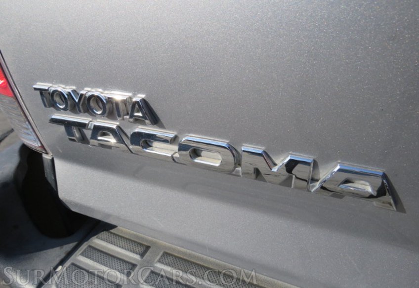 2015 Toyota Tacoma - Image 14