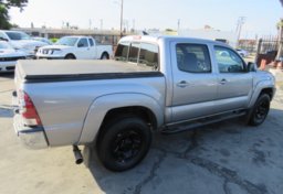 2015 Toyota Tacoma - Image 8