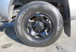 2015 Toyota Tacoma - Image 16