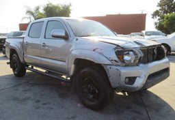 2015 Toyota Tacoma - Image 4