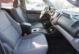 2015 Toyota Tacoma - Image 25