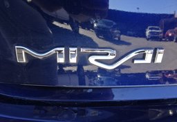 2016 Toyota Mirai - Image 18