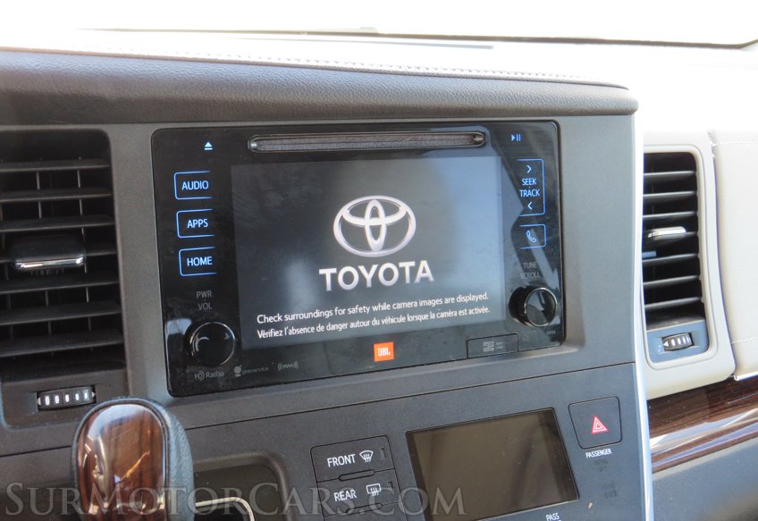 2016 Toyota Sienna - Image 38