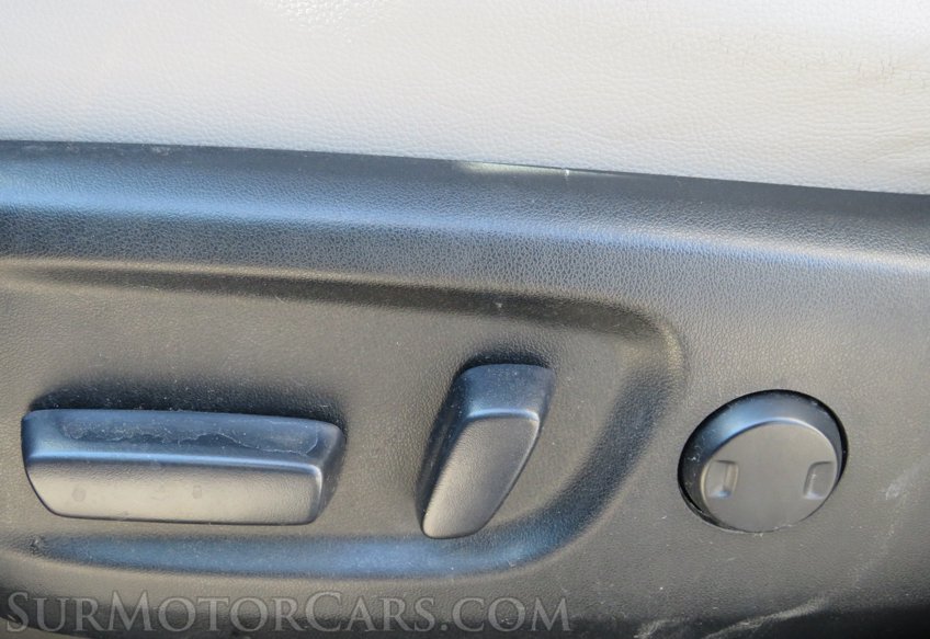 2016 Toyota Sienna - Image 49