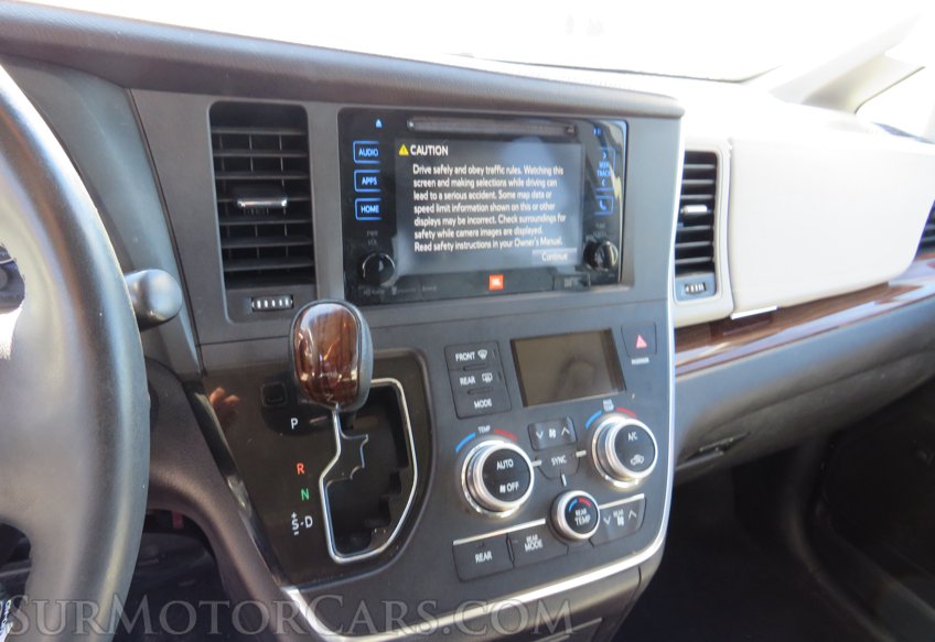 2016 Toyota Sienna - Image 37