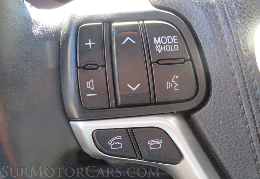 2016 Toyota Sienna - Image 32