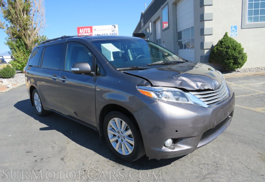 2016 Toyota Sienna - Image 4