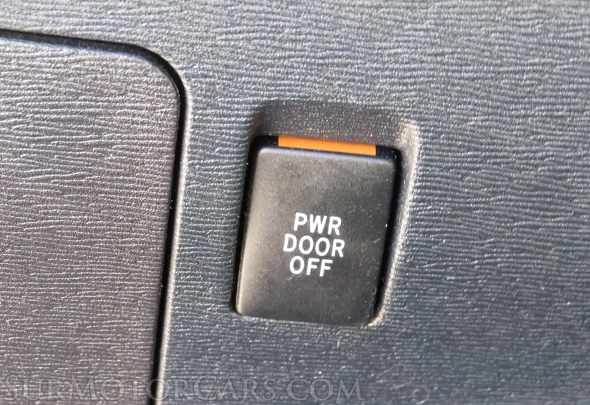 2016 Toyota Sienna - Image 42