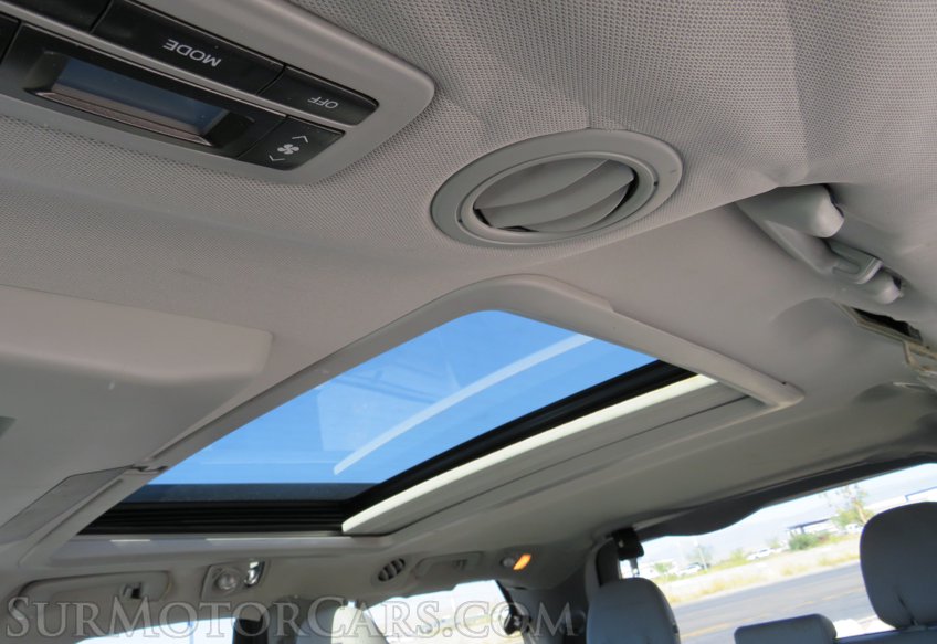 2016 Toyota Sienna - Image 47