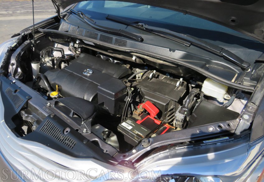 2016 Toyota Sienna - Image 55