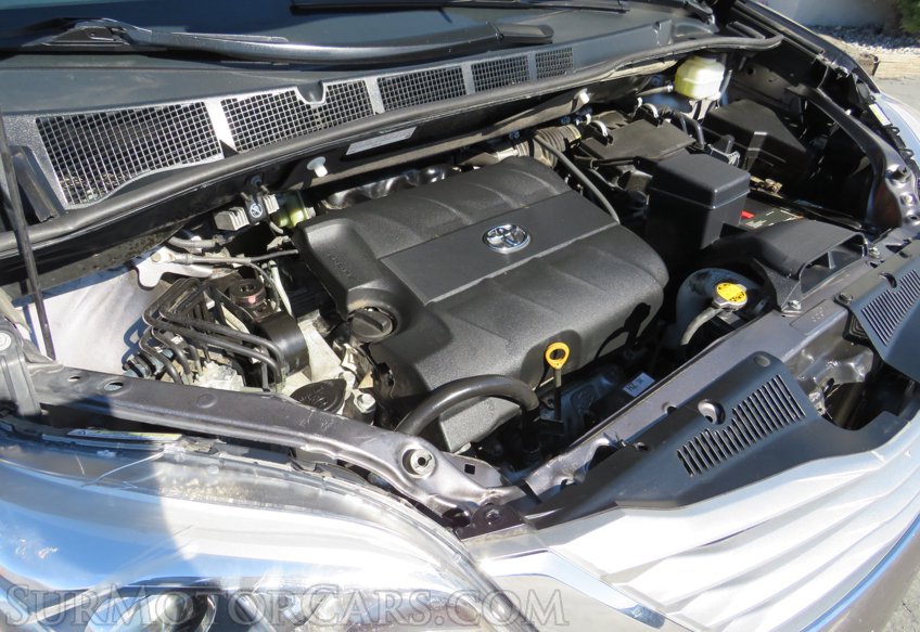 2016 Toyota Sienna - Image 53
