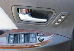 2016 Toyota Sienna - Image 50