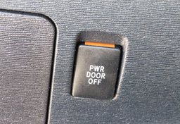 2016 Toyota Sienna - Image 42