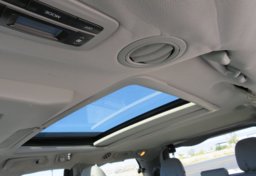 2016 Toyota Sienna - Image 47