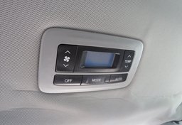 2016 Toyota Sienna - Image 40