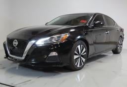 Thumbnail of 2021 Nissan Altima