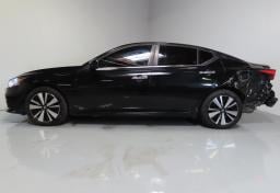 Thumbnail of 2021 Nissan Altima