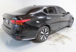 Thumbnail of 2021 Nissan Altima