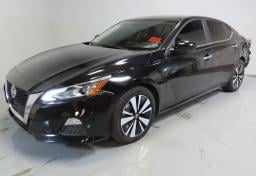 Thumbnail of 2021 Nissan Altima