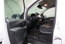 2023 Mercedes-Benz Metris - Image 18