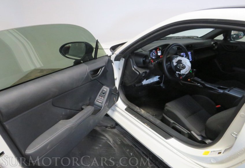 2022 Toyota GR86 - Image 21