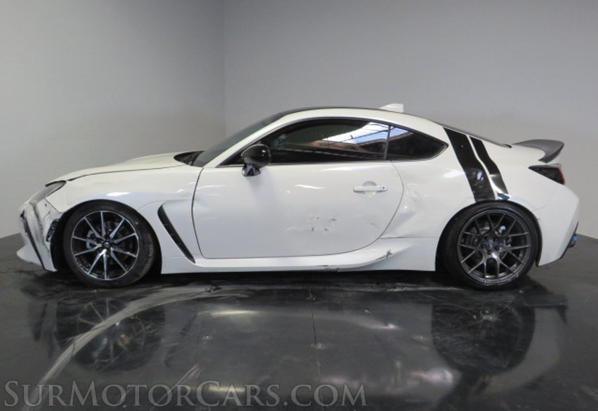 2022 Toyota GR86 - Image 6