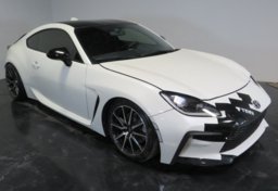 2022 Toyota GR86 - Image 2