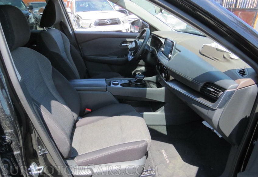 2021 Nissan Rogue - Image 28