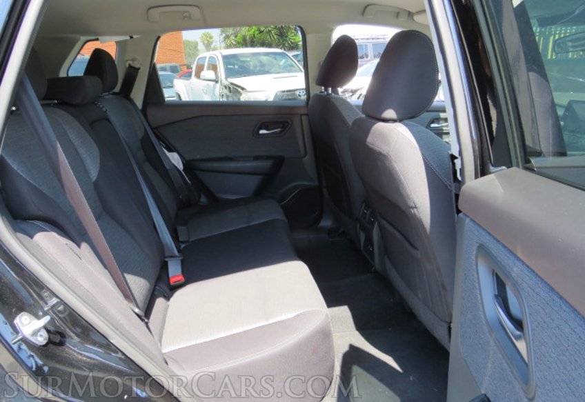 2021 Nissan Rogue - Image 32