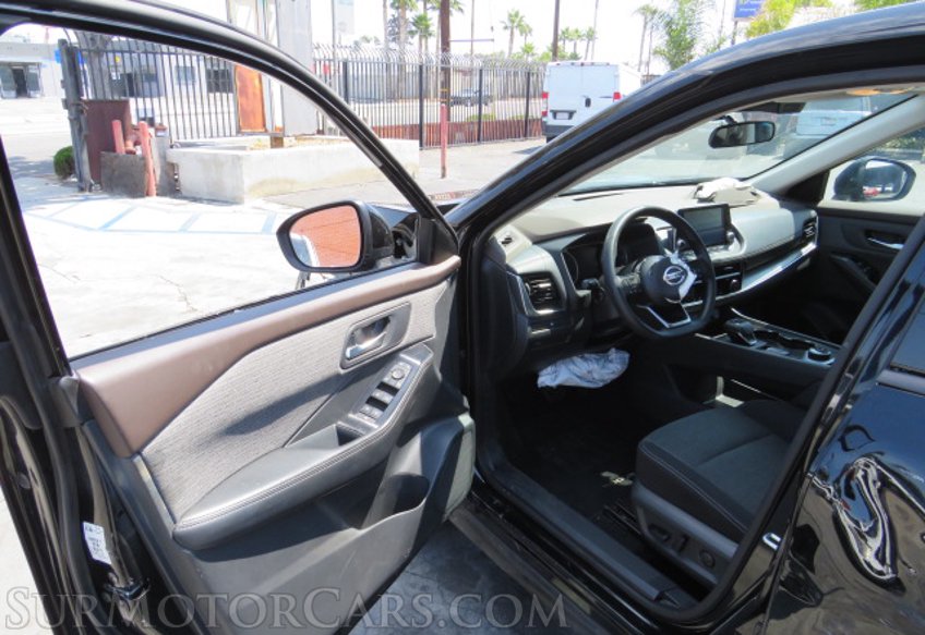 2021 Nissan Rogue - Image 21