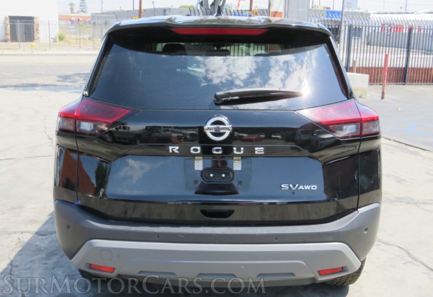 2021 Nissan Rogue - Image 10