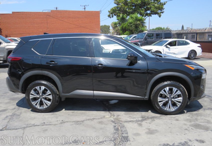 2021 Nissan Rogue - Image 11